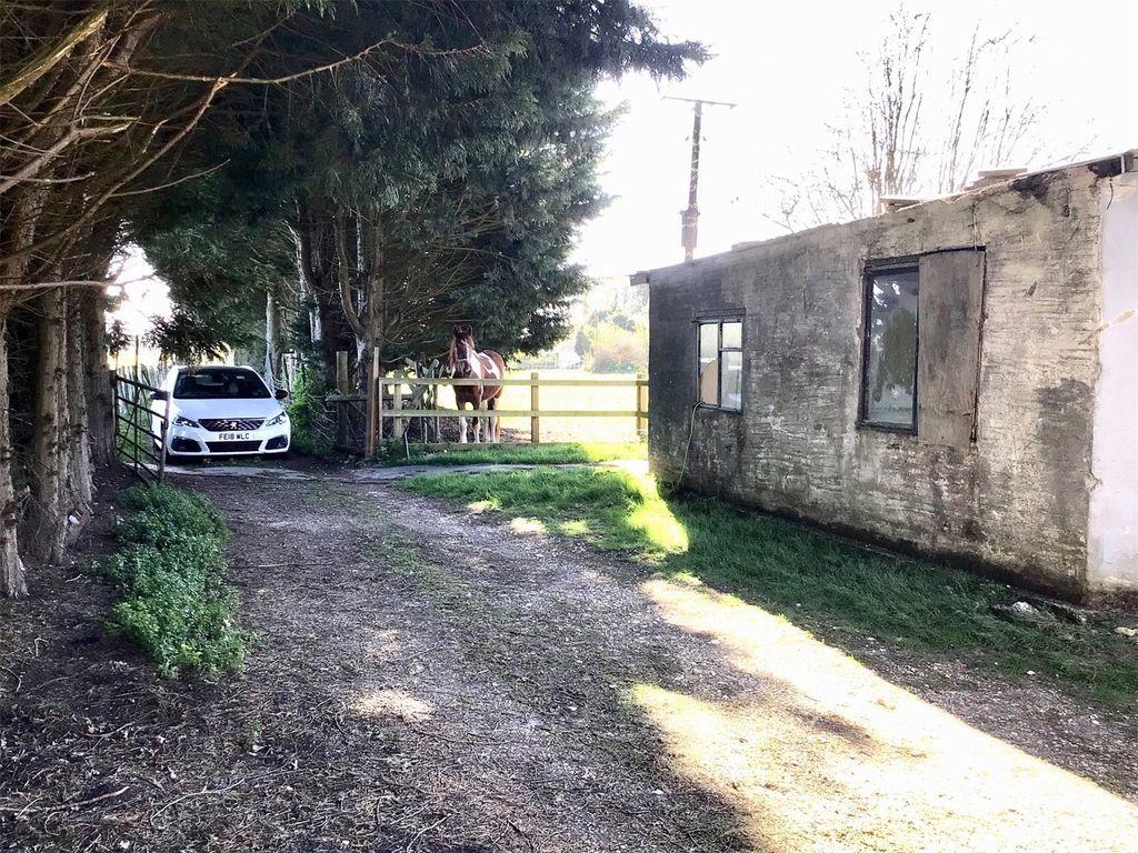 Property photo 3 of 12 Picture No. 15