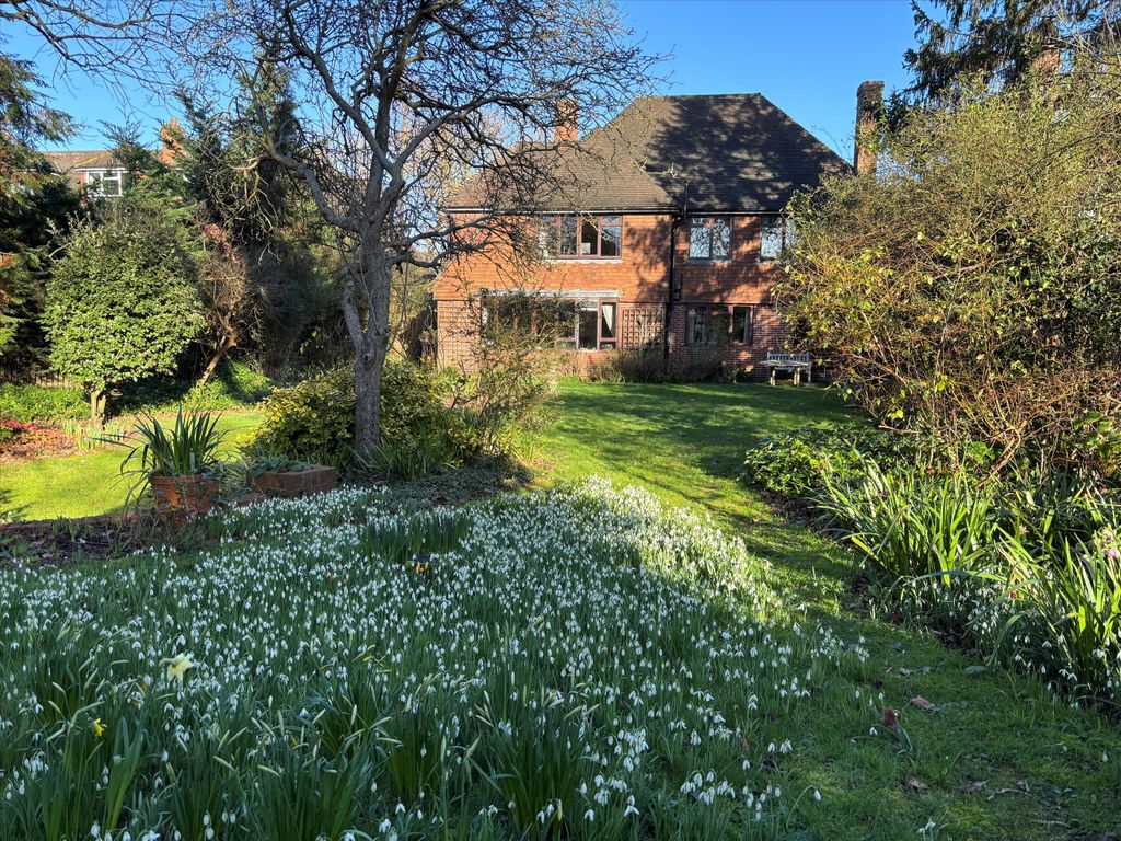 Property photo 1 of 9 Image