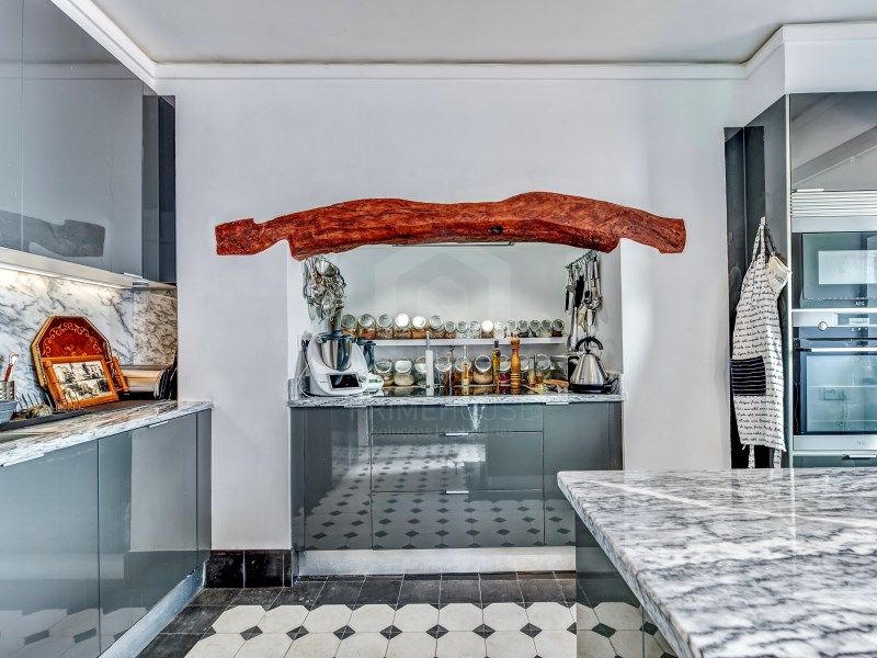 Property photo 1 of 48