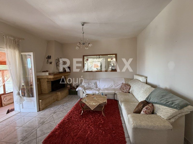 Property photo 2 of 34