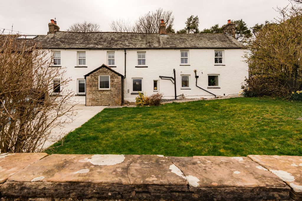 Property photo 2 of 21 334178 - Edit5.Jpg