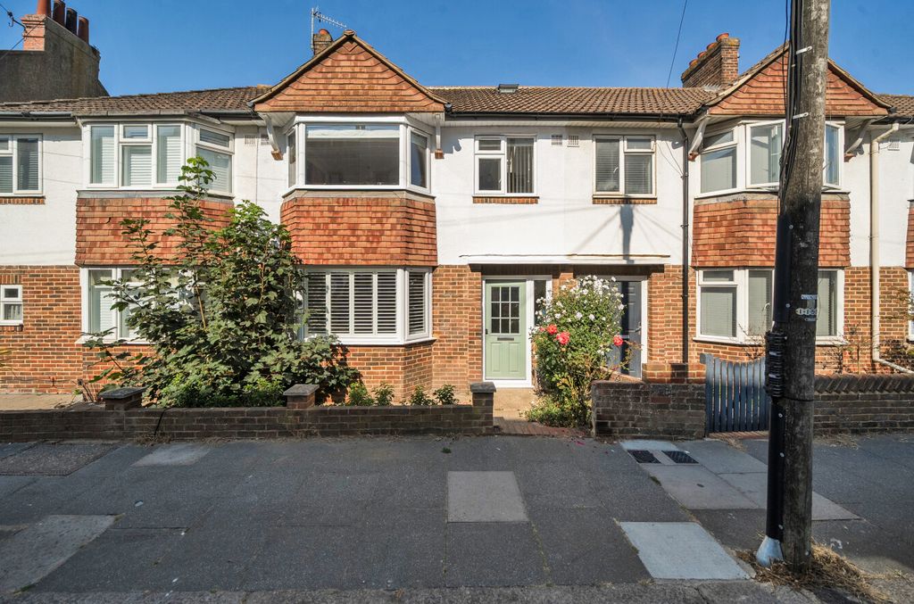 Property photo 1 of 12 1507986-2-19Fff93...