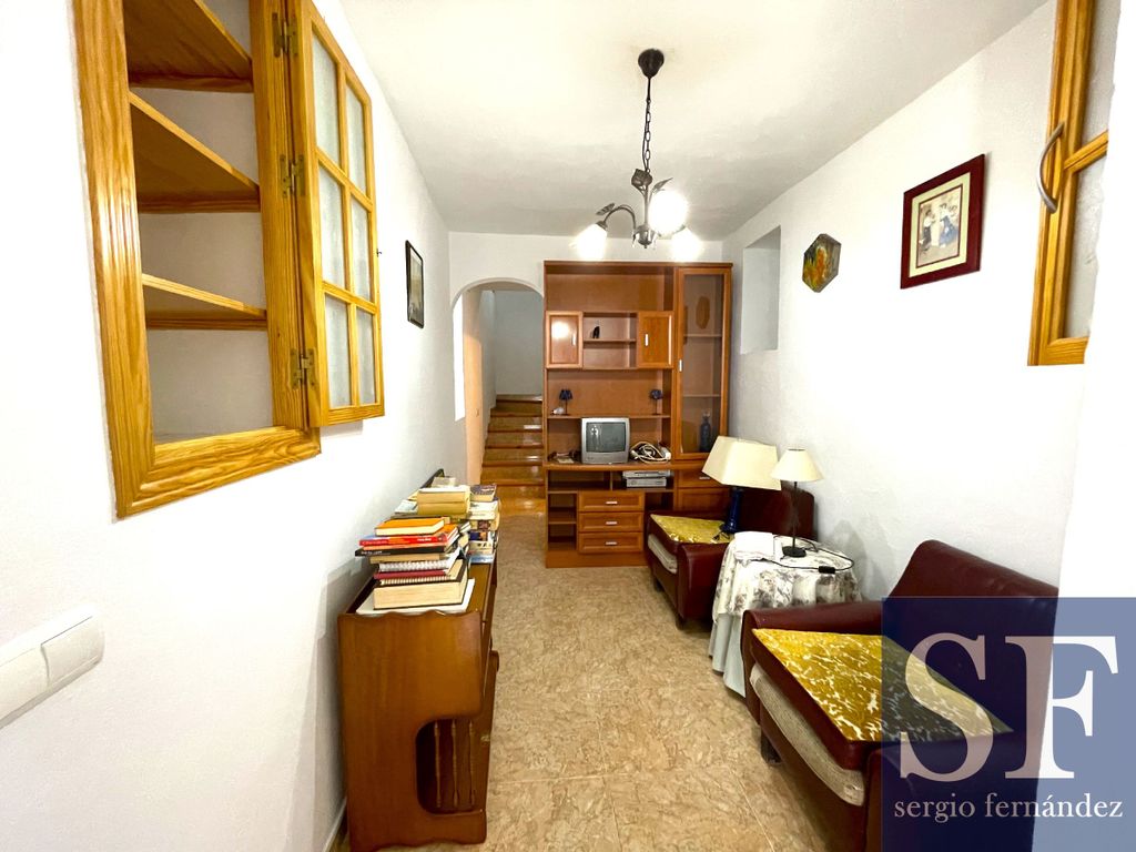 Property photo 2 of 18