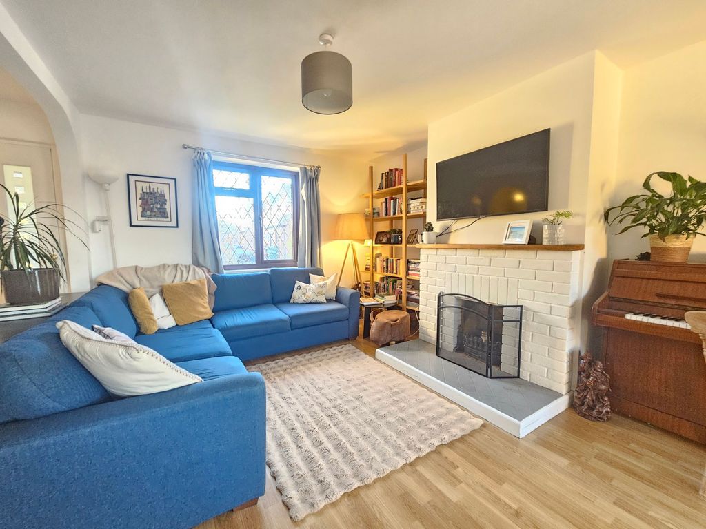 Property photo 2 of 12