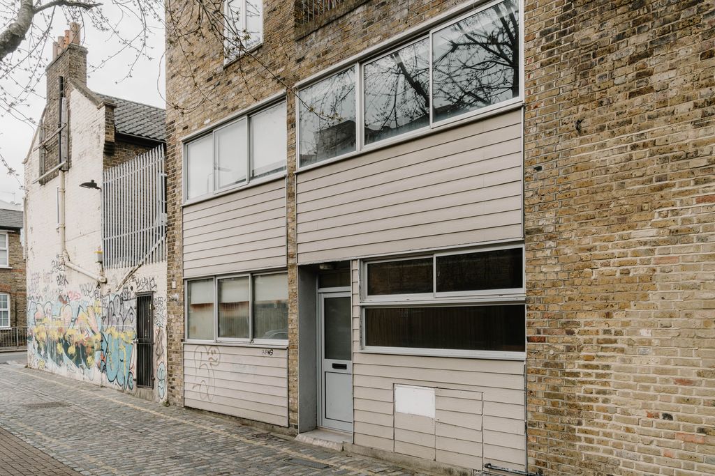 Property photo 2 of 21 334897 - Voss Street_High Res-7.Jpg