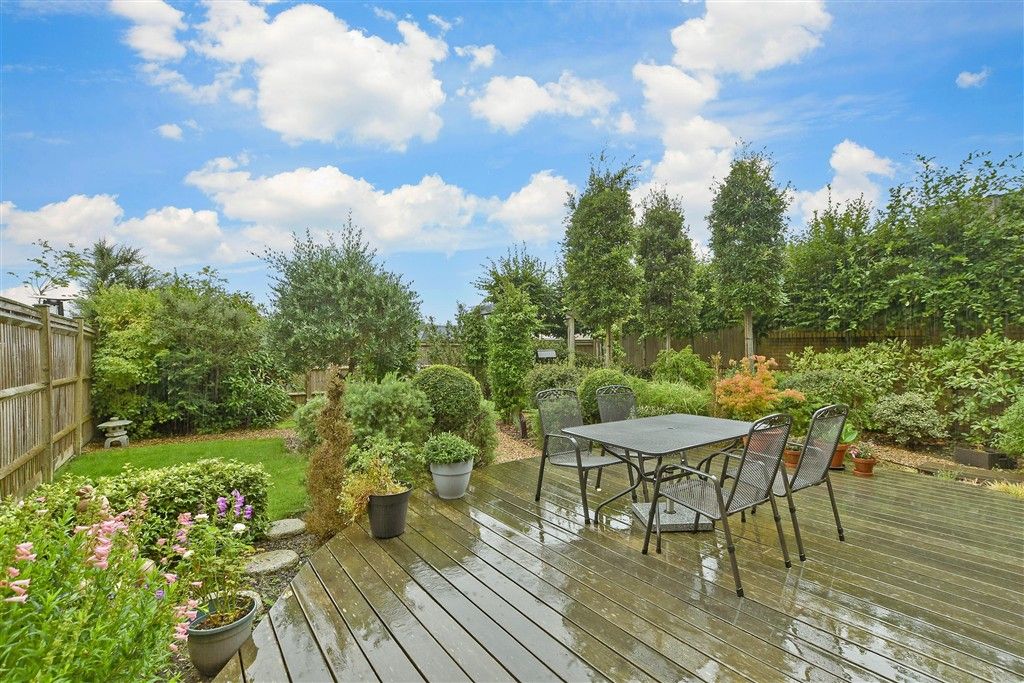 Property photo 2 of 17 Patio / Decking