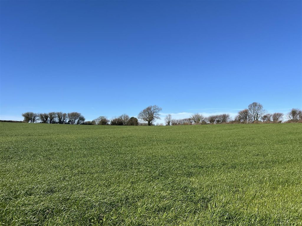 Property photo 3 of 10 Image00077.Jpeg