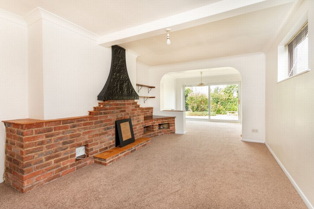 Property photo 3 of 21 Sitting Room