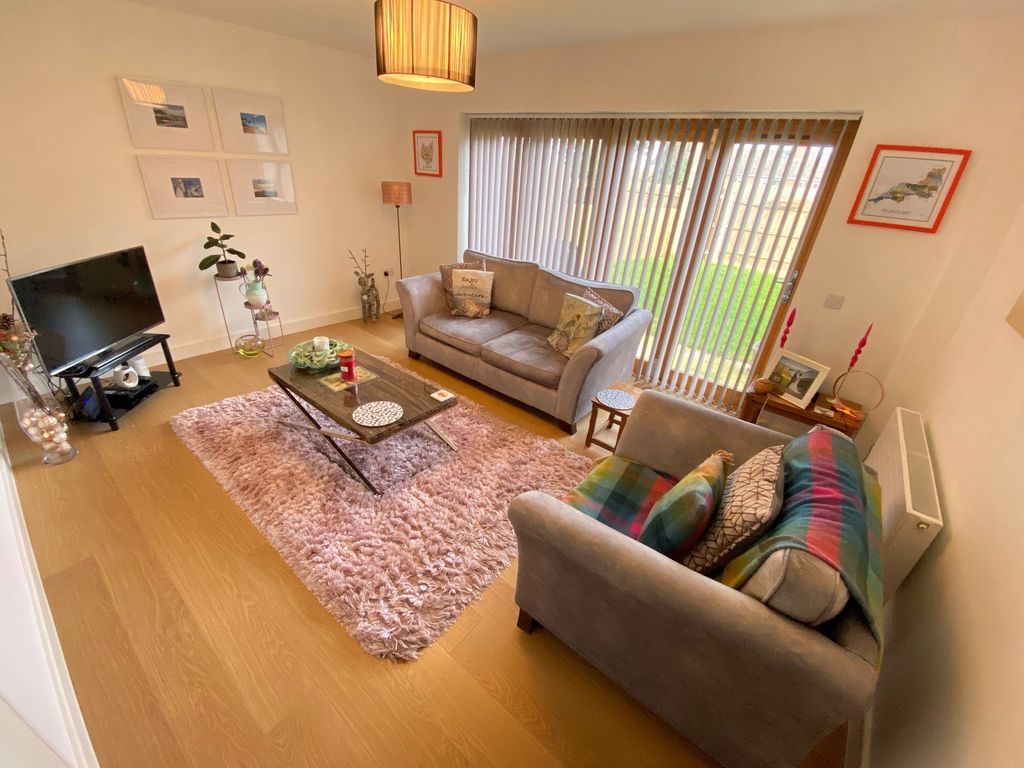 Property photo 3 of 16 Living Room