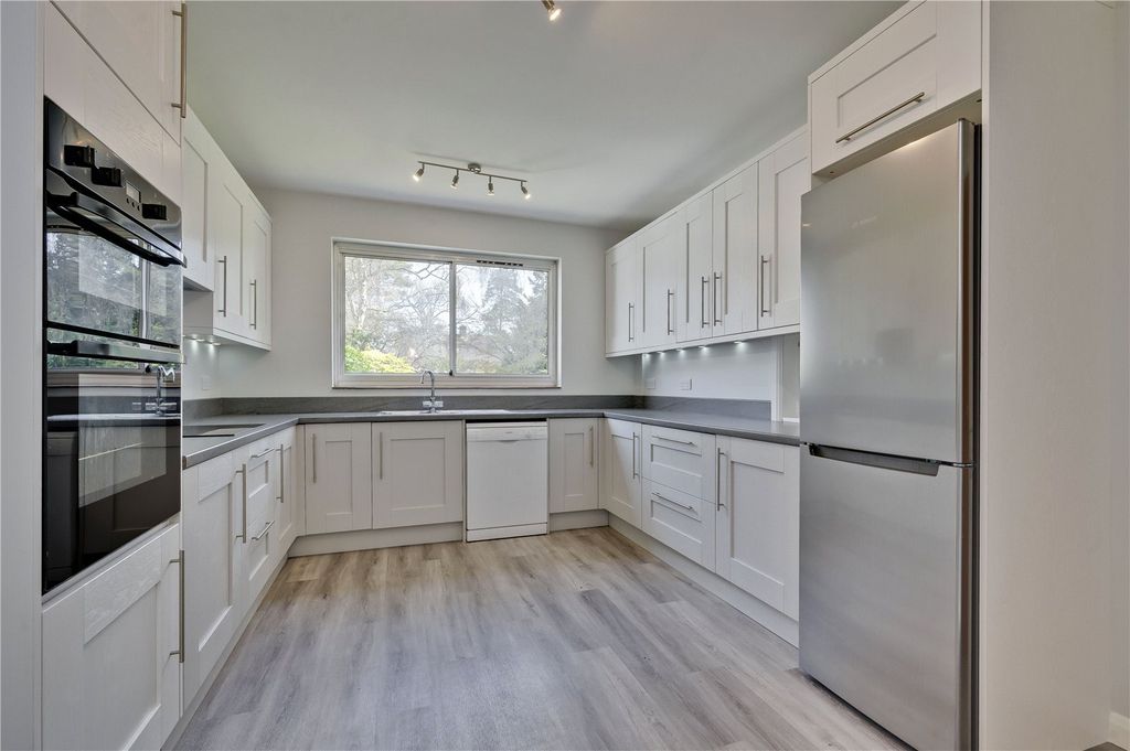 Property photo 2 of 12 Picture No. 05