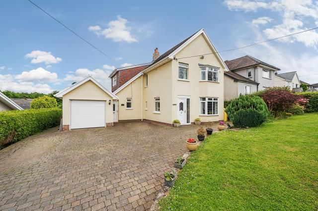 Property photo 3 of 11 External View