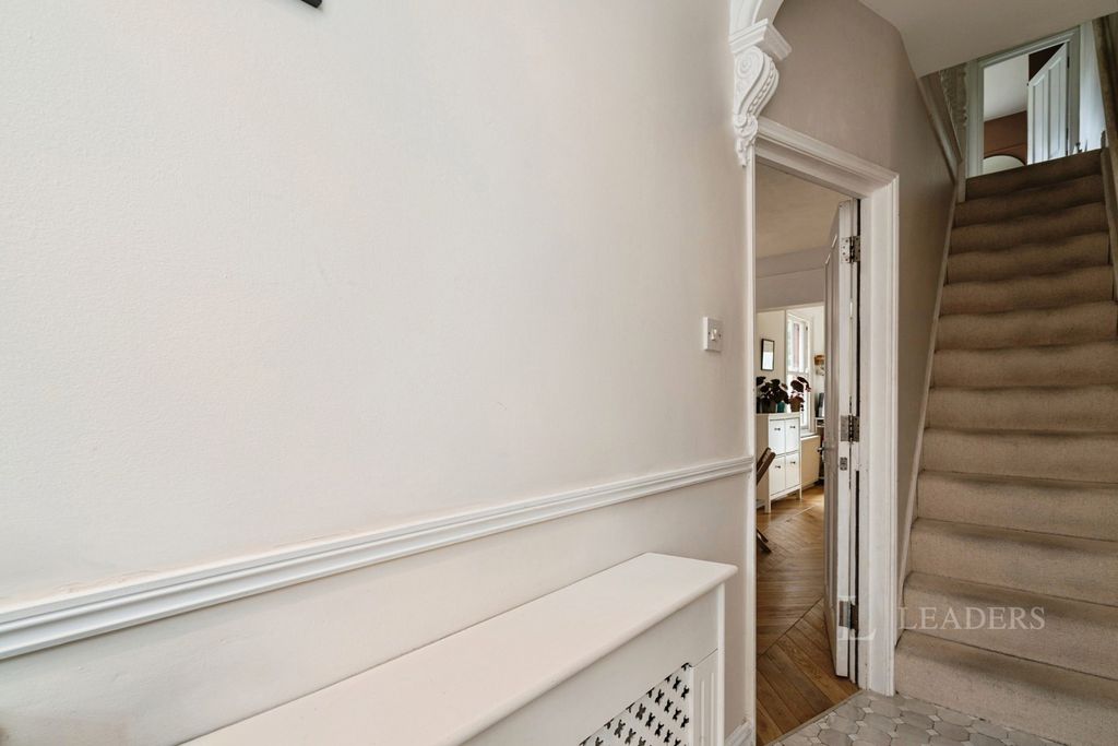Property photo 3 of 19 Stairs