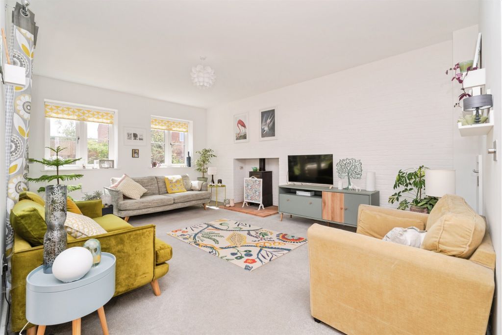Property photo 2 of 18