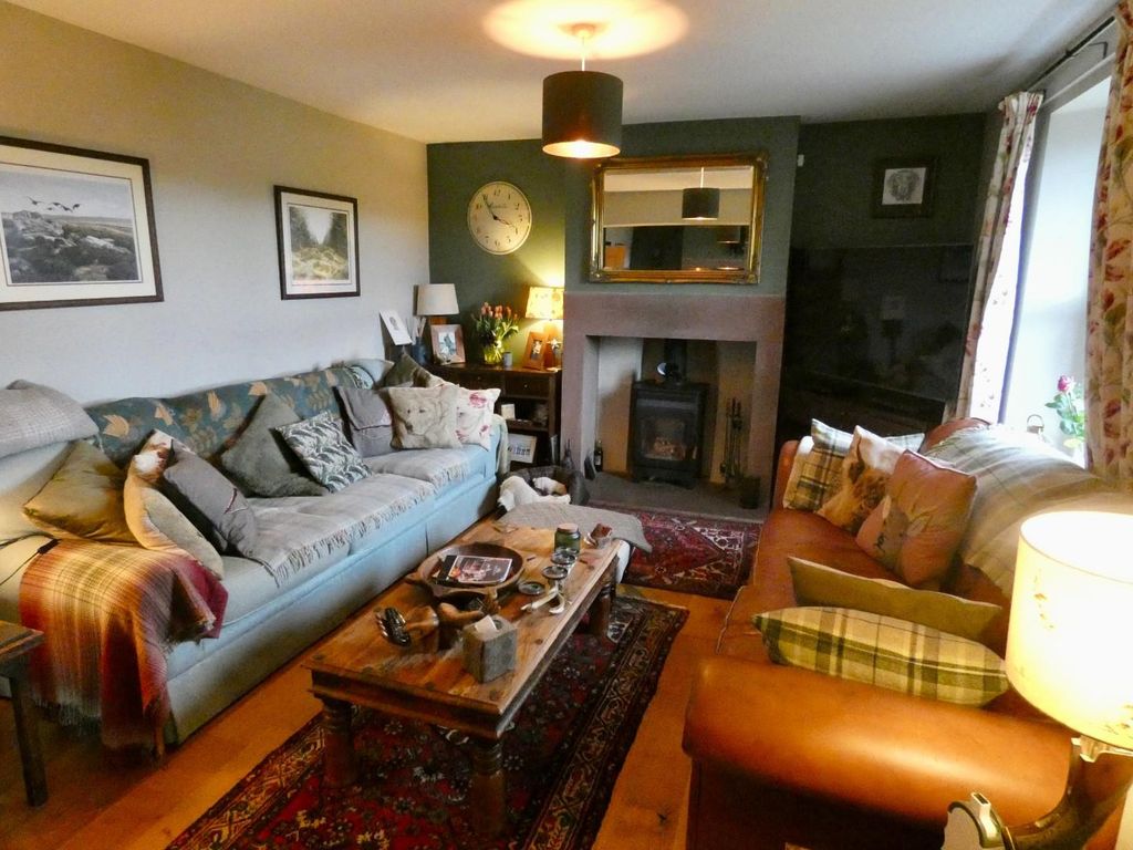 Property photo 2 of 22