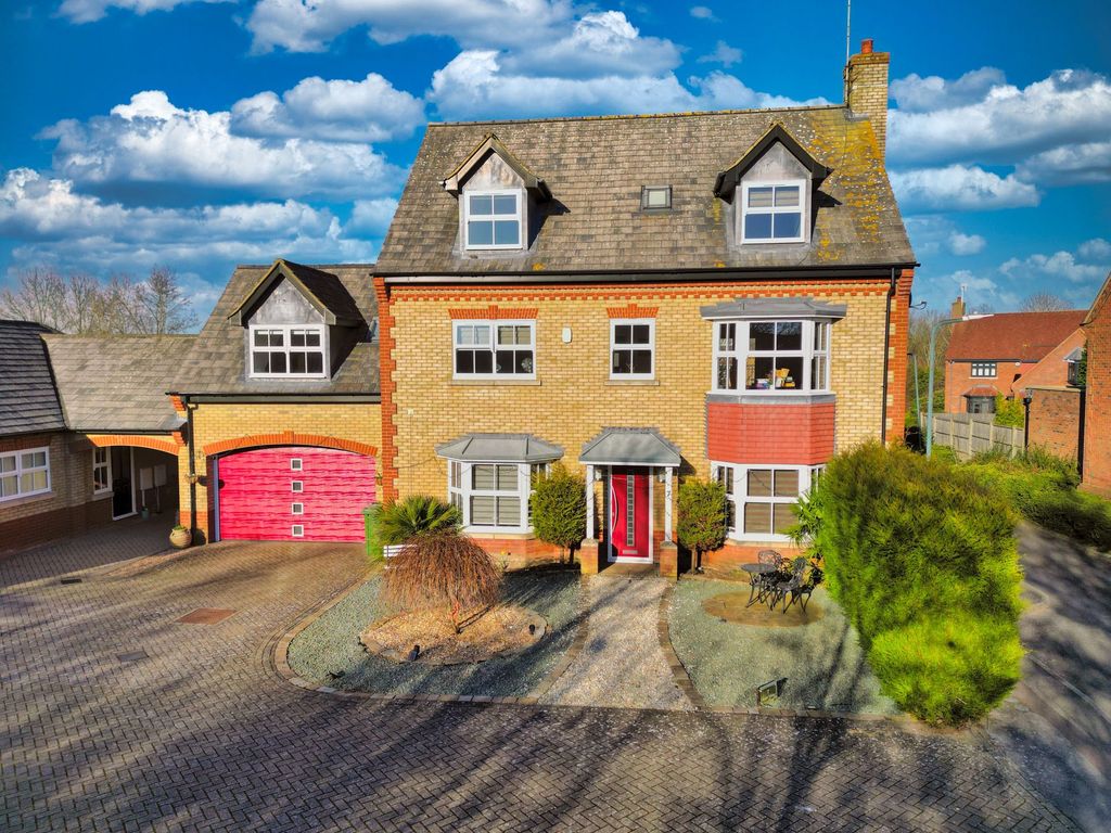 Property photo 1 of 31