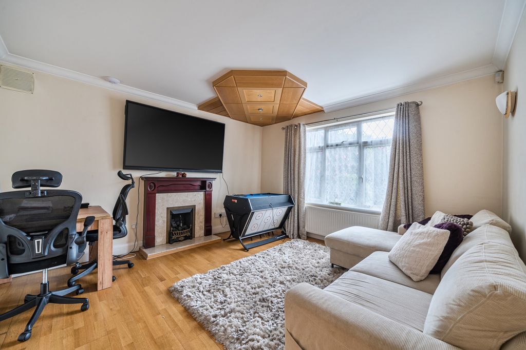 Additional image 20 of 6 bed detached house for saleChiltern Road, Pinner, Middlesex HA5