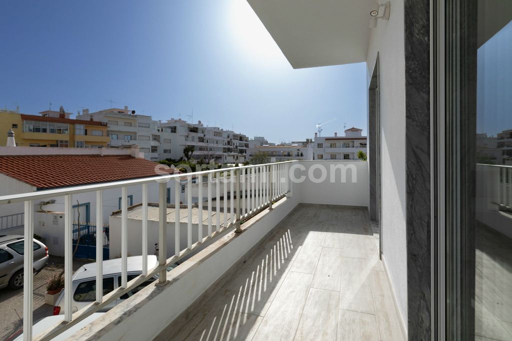 Property photo 1 of 25