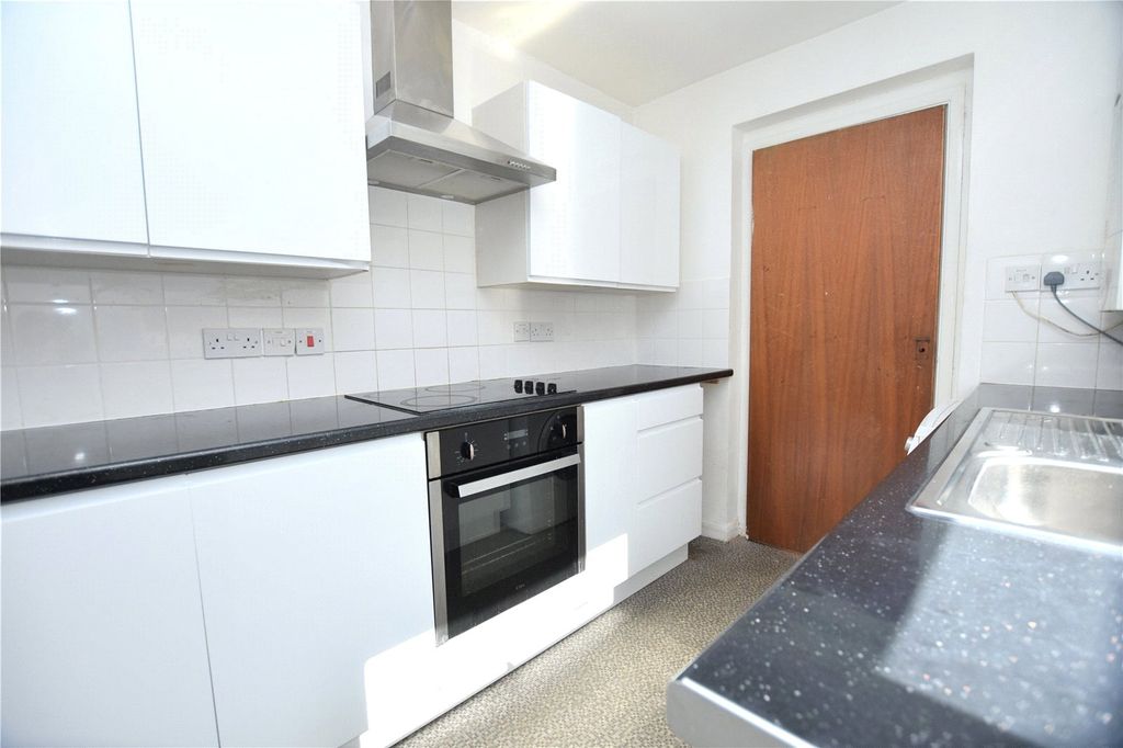 Property photo 2 of 10 Picture No. 08