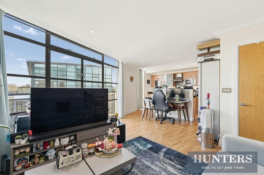 Property photo 3 of 10 Point Wharf, 9-2.Jpg