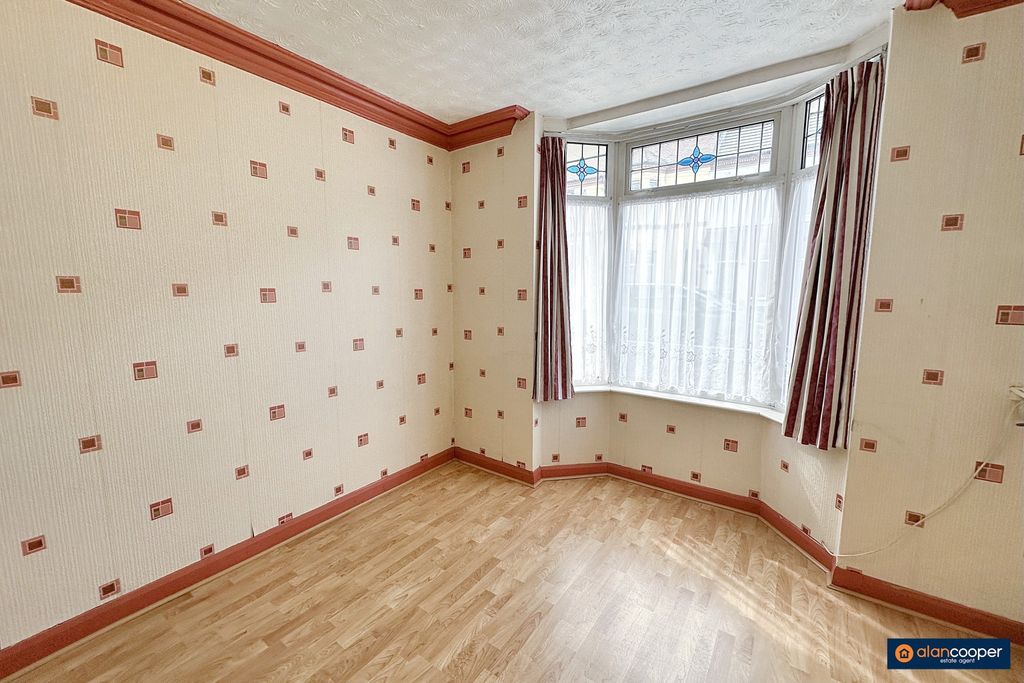 Property photo 3 of 13 3535265