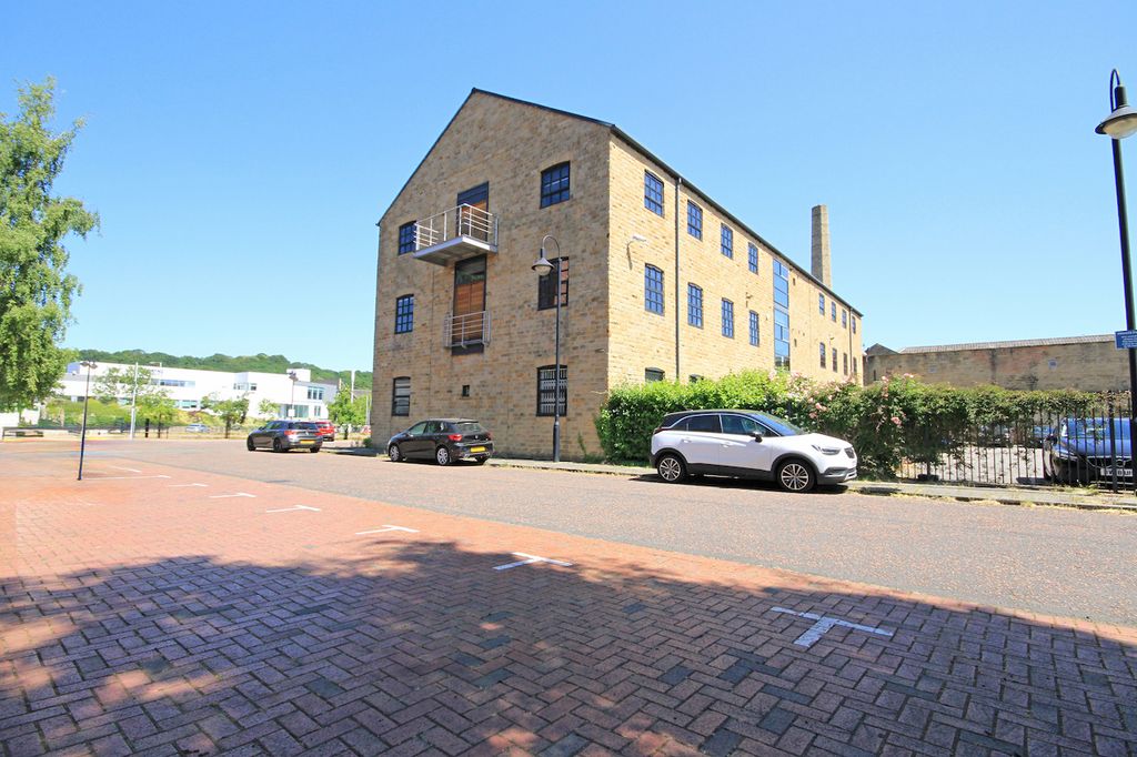 Property photo 3 of 9