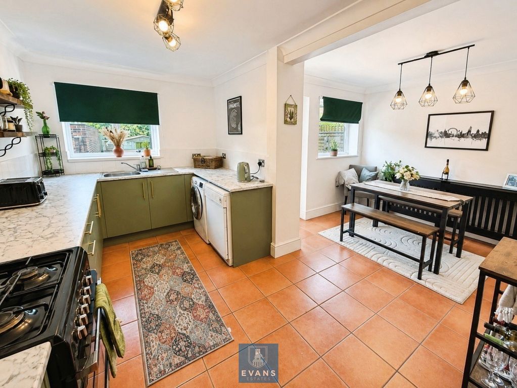 Property photo 3 of 17 Kitchen/ Diner