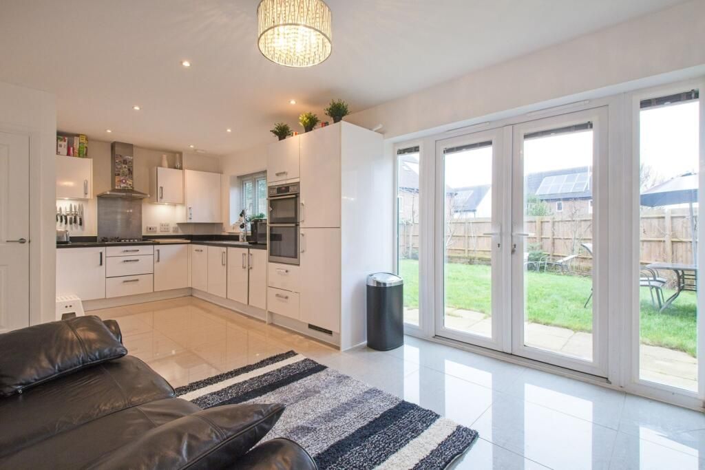 Property photo 3 of 10 Gallery