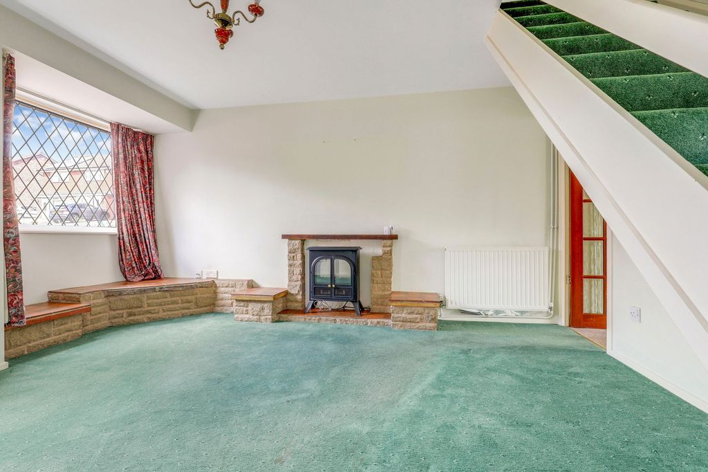 Property photo 2 of 13