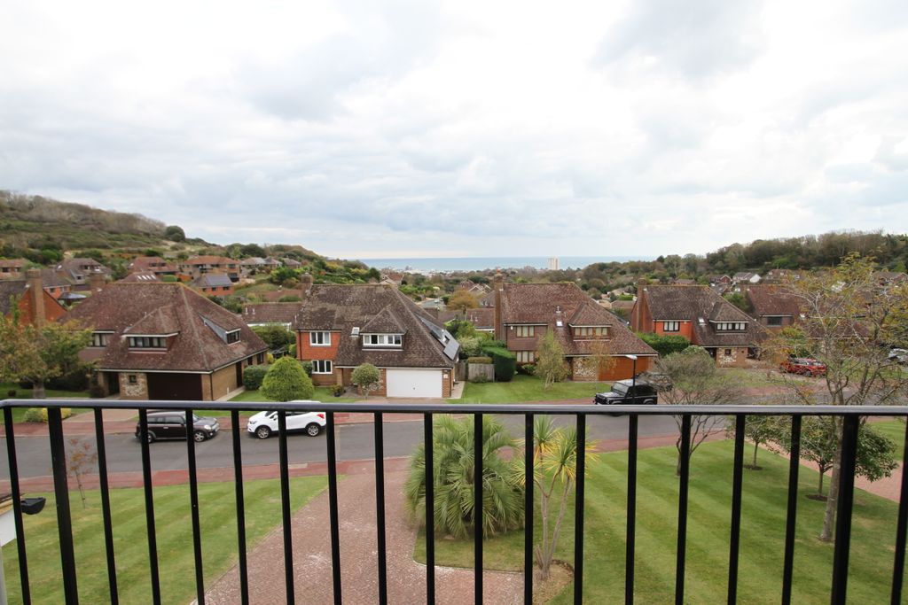 Property photo 3 of 31