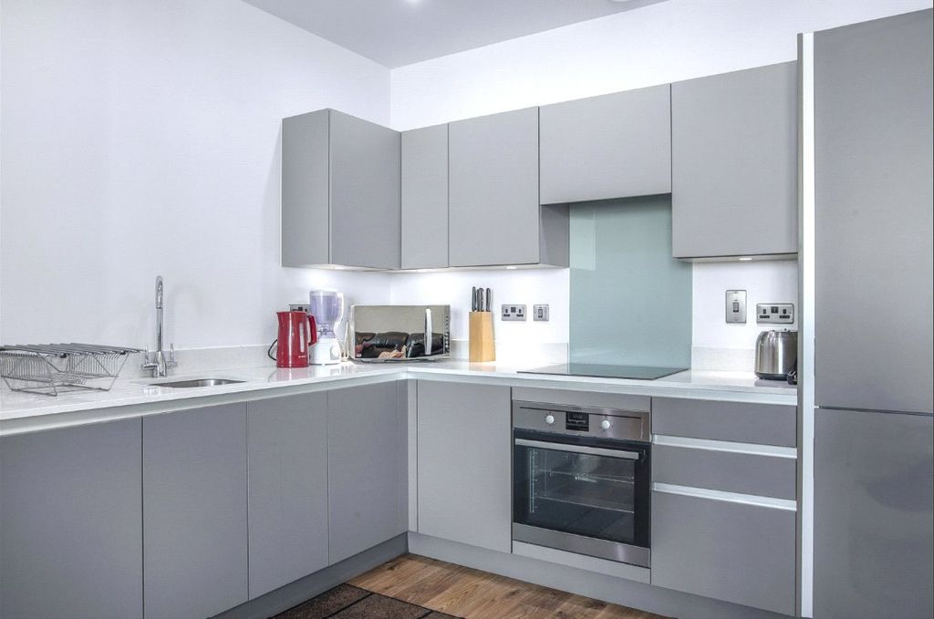 Property photo 2 of 14 Kitchen