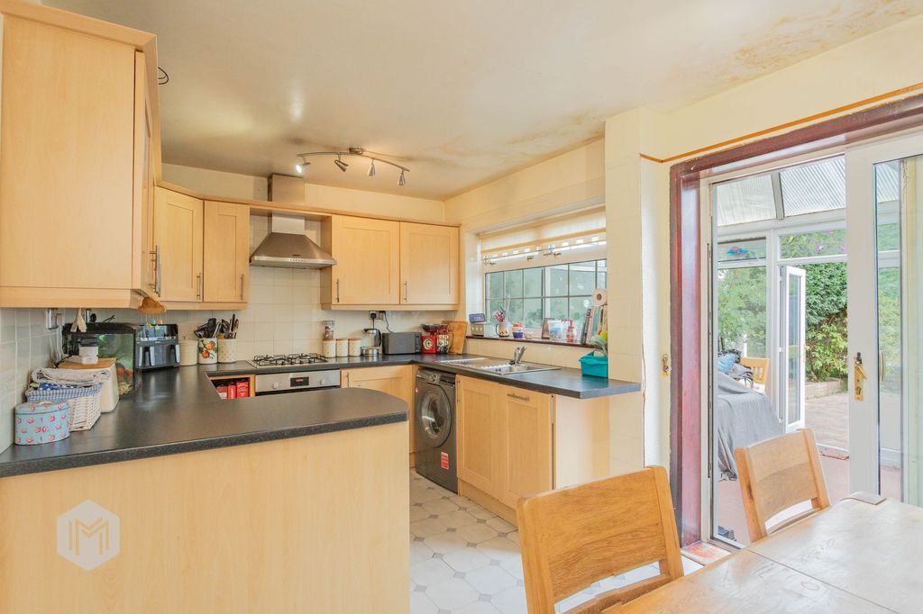 Property photo 3 of 26