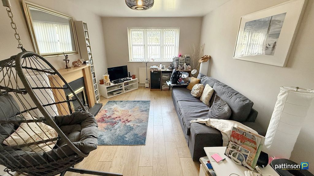 Property photo 2 of 18