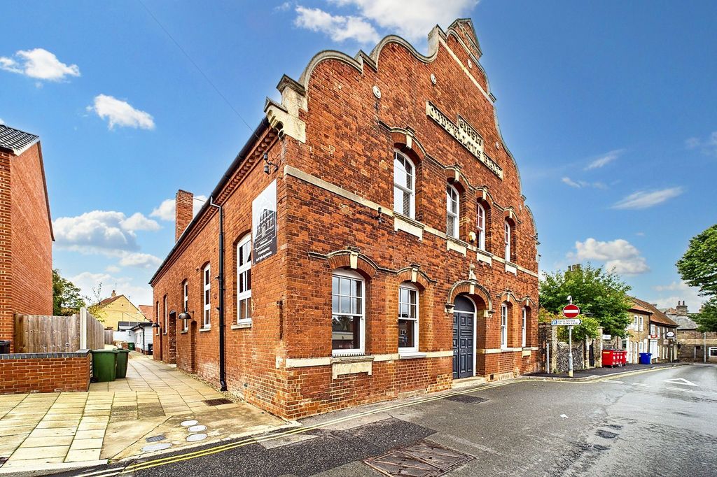 Property photo 1 of 14