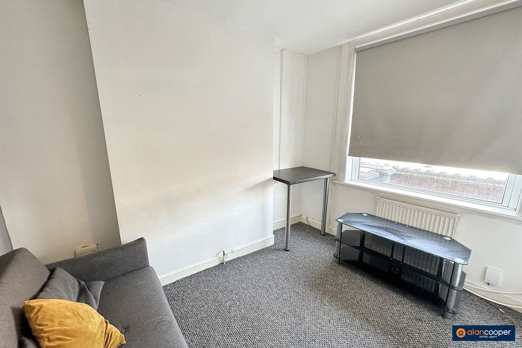 Property photo 2 of 9 4246674