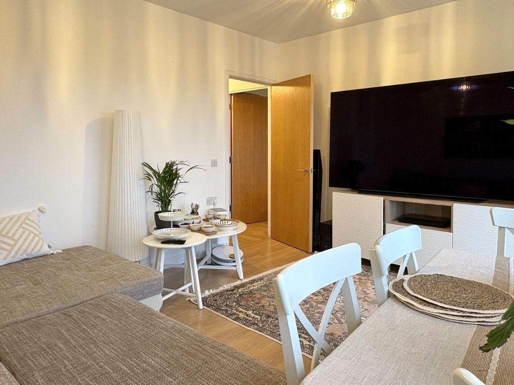 Property photo 2 of 20 Photo 17