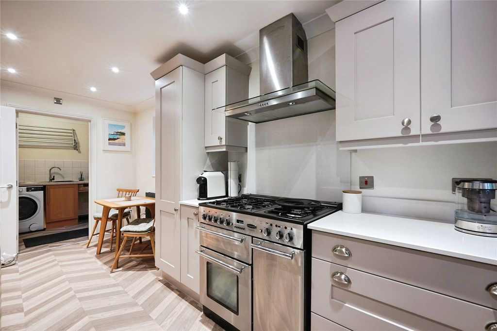 Property photo 3 of 24 Picture No. 31