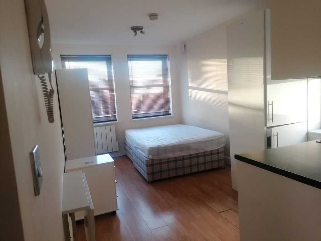 Property photo 1 of 3