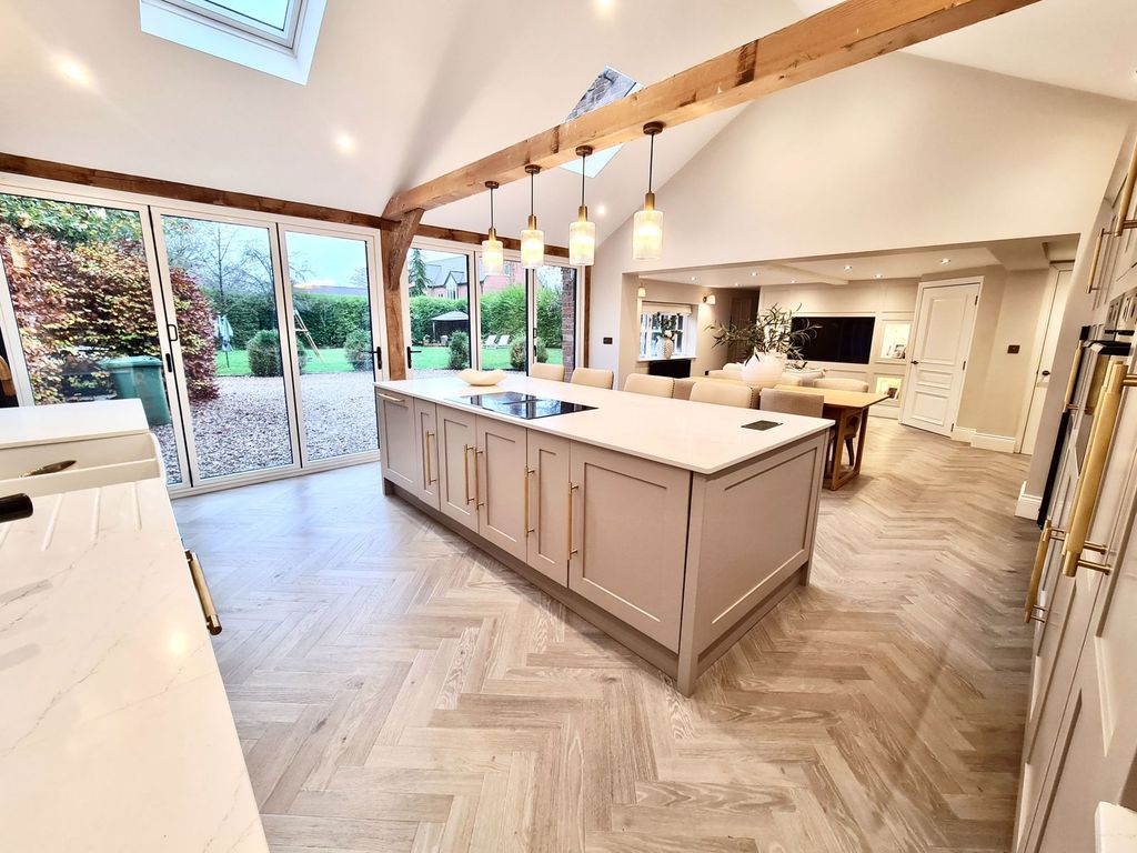 Property photo 2 of 51