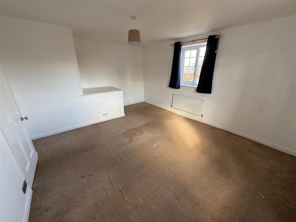 Property photo 2 of 8 Lounge/ Dining Room