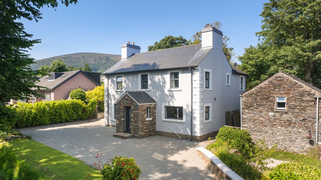 Property photo 1 of 50