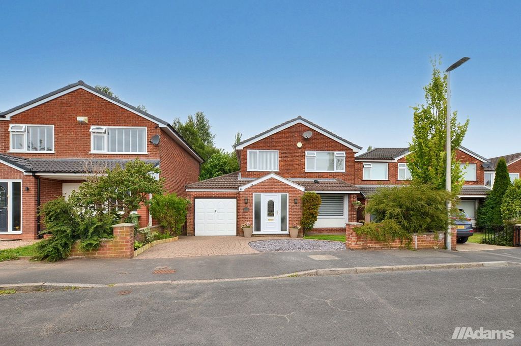 Property photo 1 of 32