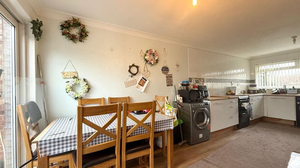 Property photo 3 of 10 Picture No. 08