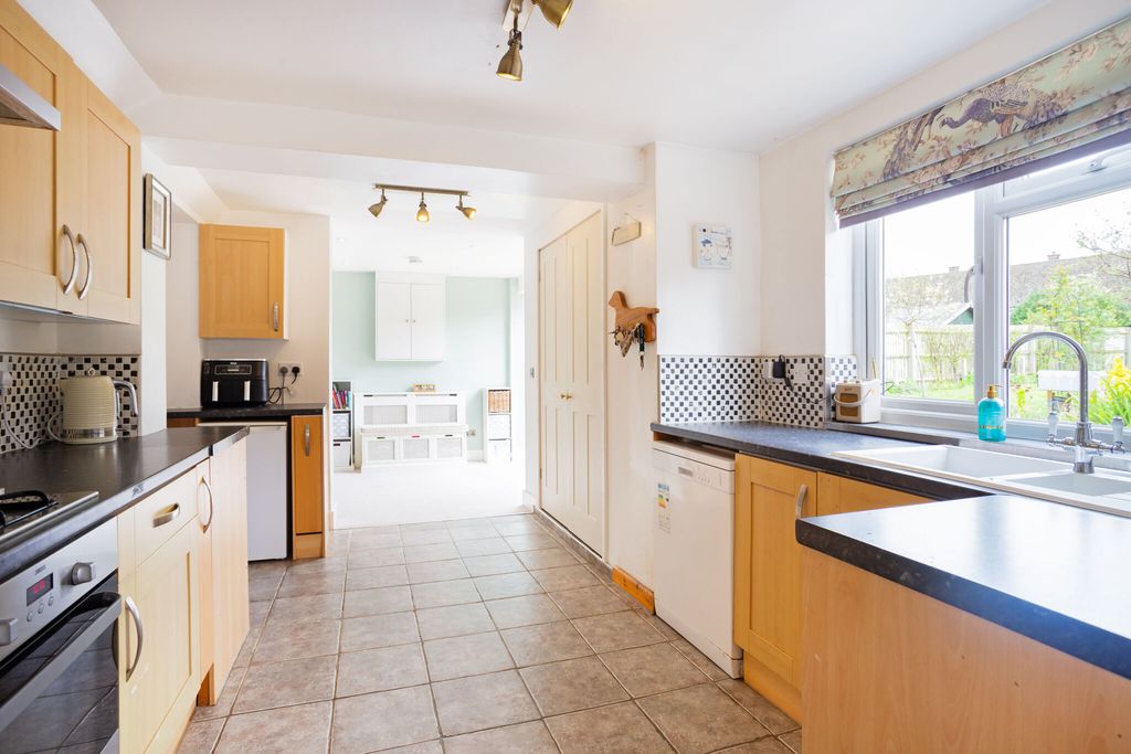 Property photo 3 of 20