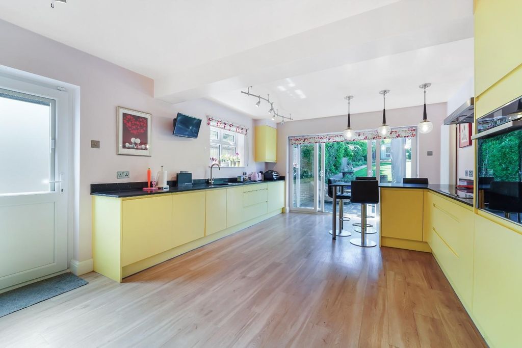 Property photo 3 of 25 Garlichill Road