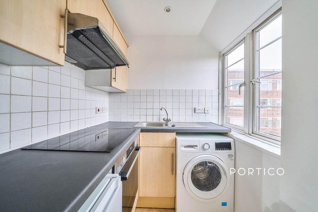 Property photo 3 of 6 Photo