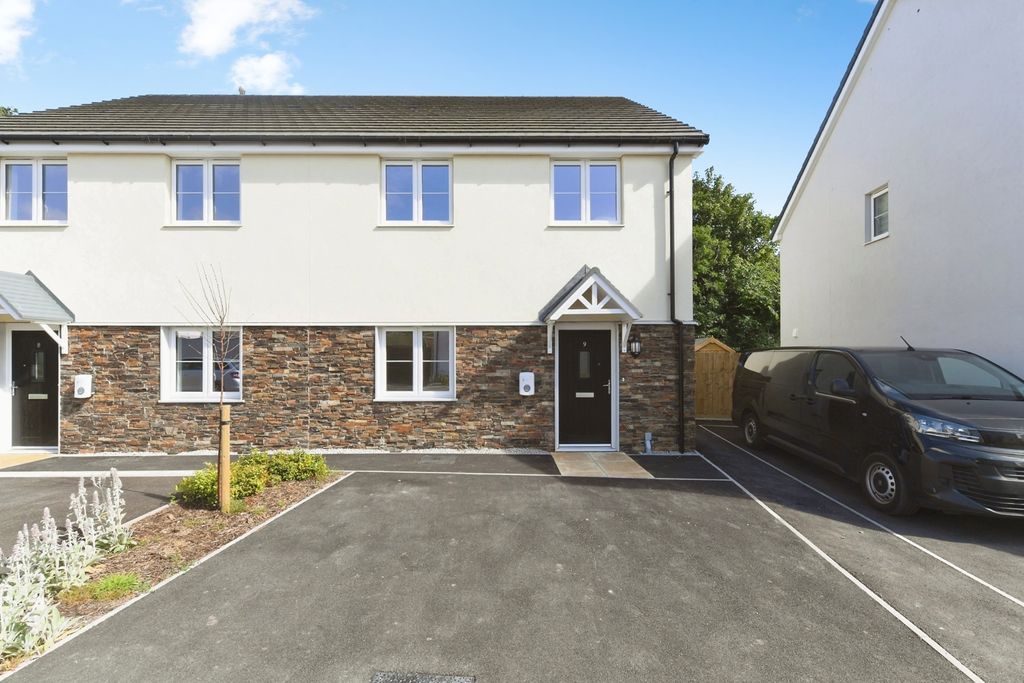 Property photo 1 of 16 Pbox-Img.Jpg