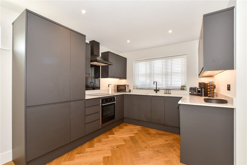 Property photo 1 of 11 Lounge/Kitchen