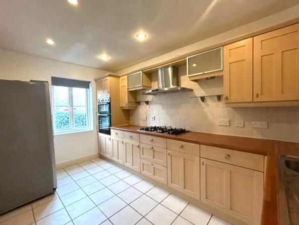 Property photo 2 of 9 Kitchen 2.Jpg
