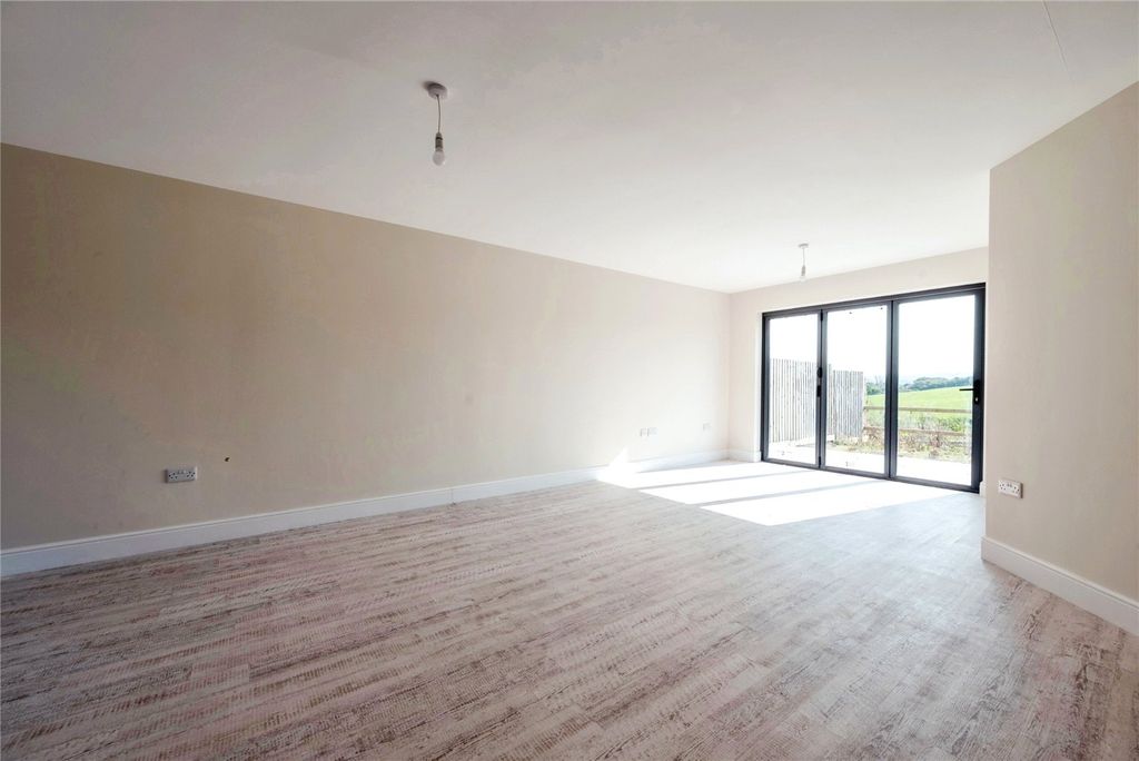 Property photo 2 of 18 Picture No. 07
