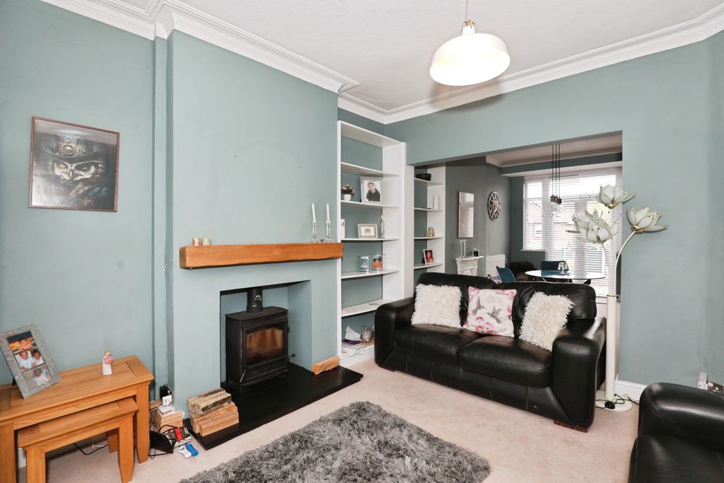 Property photo 3 of 15